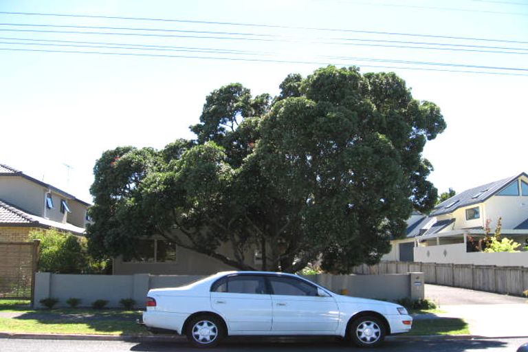 Photo of property in 2/156 Nile Road, Milford, Auckland, 0620