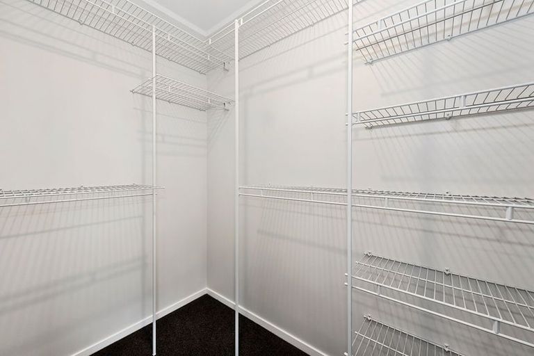 Photo of property in 2/13 Jones Crescent, Melville, Hamilton, 3206