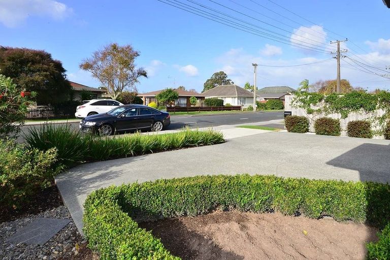 Photo of property in 44 Hatton Road, Orewa, 0931
