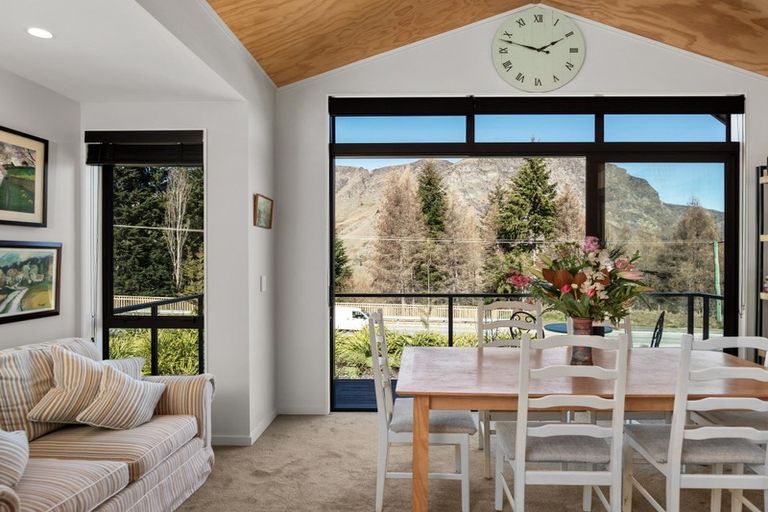 Photo of property in 6 Stamper Lane, Arthurs Point, Queenstown, 9371