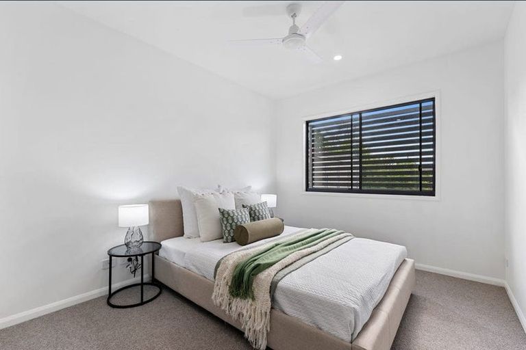 Photo of property in 9 Kawau Close, Orewa, 0931