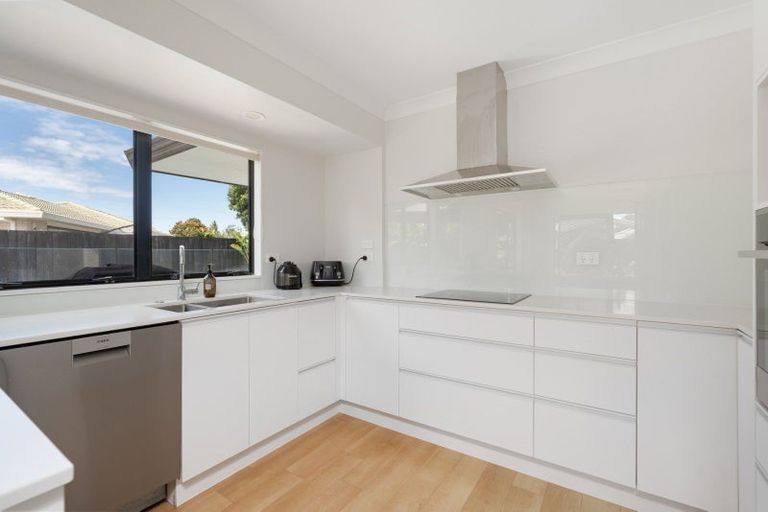 Photo of property in 10 Oleander Lane, Mount Maunganui, 3116