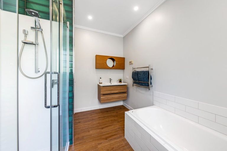 Photo of property in 71 Moa Road, Point Chevalier, Auckland, 1022