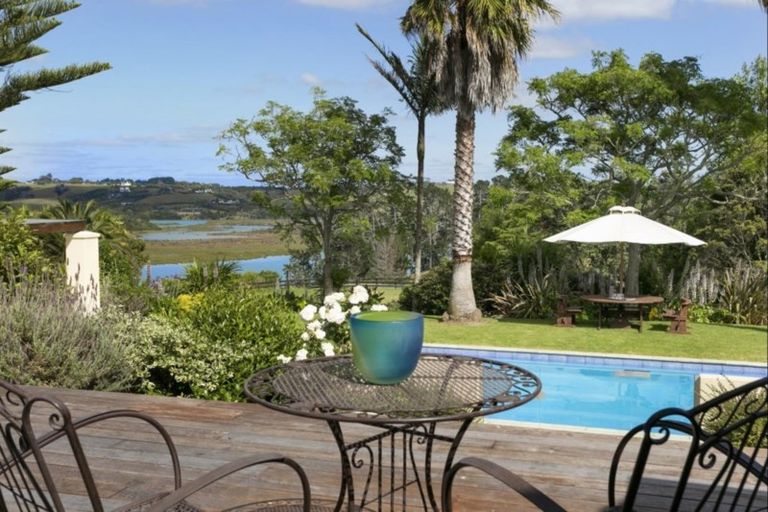 Photo of property in 30 Potts Road, Whitford, Howick, 2571