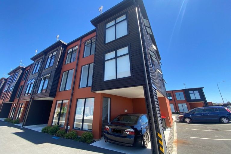 Photo of property in 18/17 Owens Place, Mount Maunganui, 3116