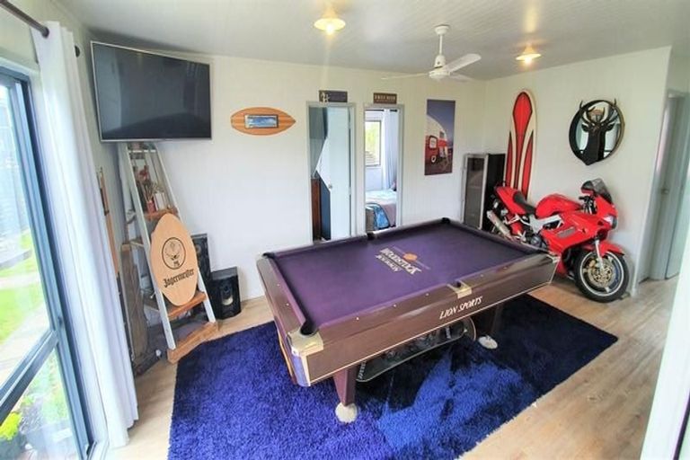 Photo of property in 125 Ngaio Drive, Matarangi, Whitianga, 3592