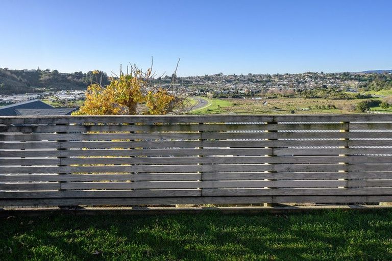 Photo of property in 61 Hawkridge Heights, Bethlehem, Tauranga, 3110