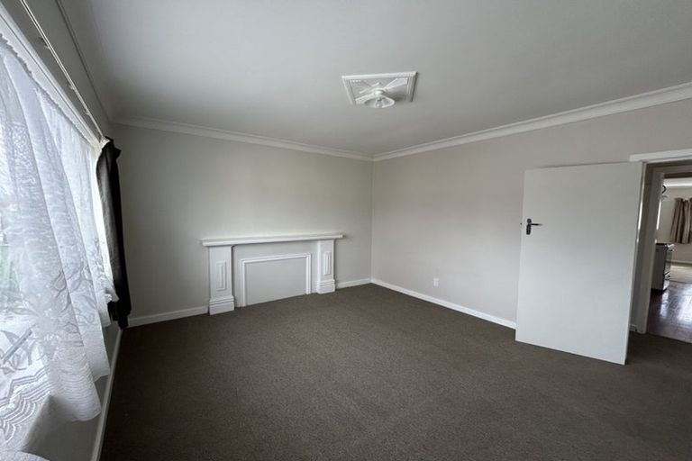 Photo of property in 17 Winchester Street, Levin, 5510
