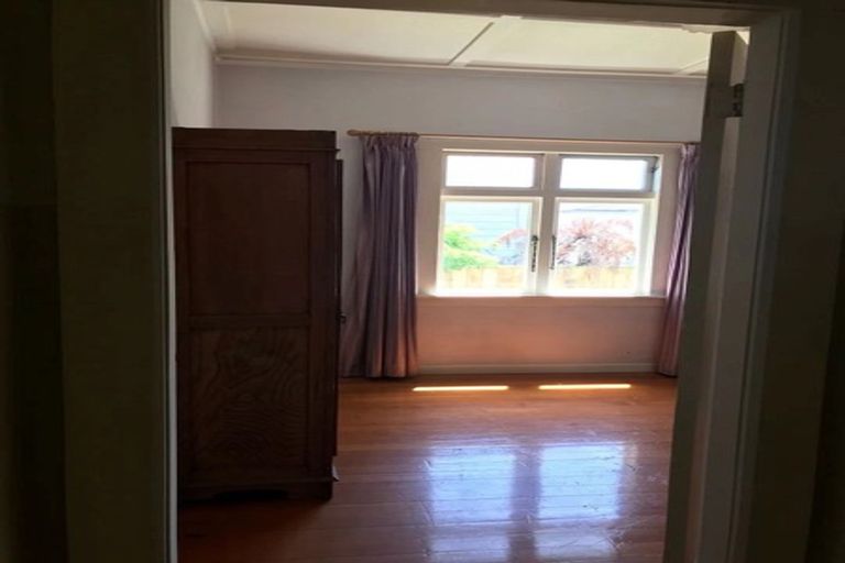 Photo of property in 56 Mckenzie Road, Mangere Bridge, Auckland, 2022