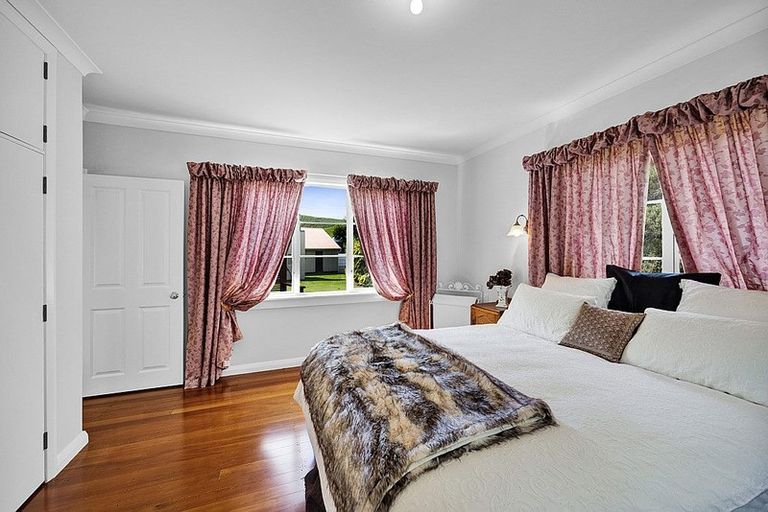 Photo of property in 5171b Mountain Road, Eltham, 4398