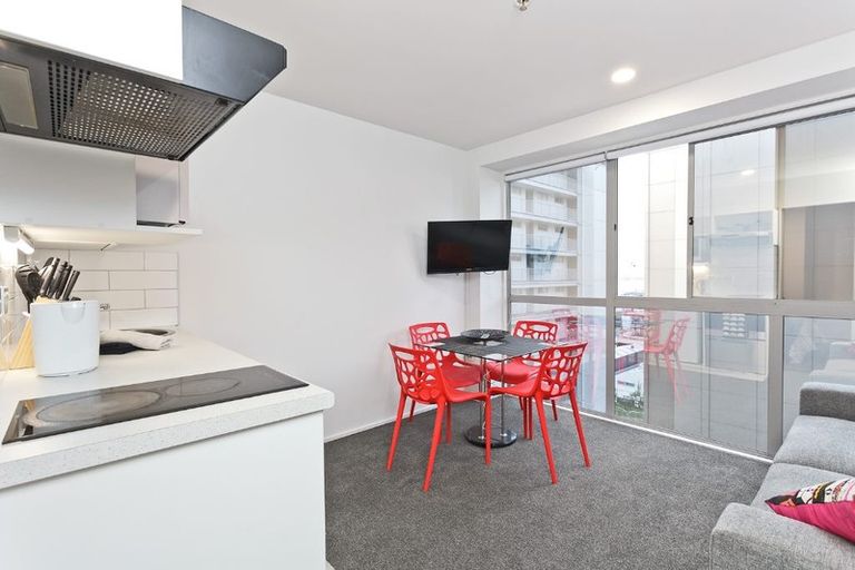 Photo of property in Harvard On Hobson Apartments, 9e/147 Hobson Street, Auckland Central, Auckland, 1010