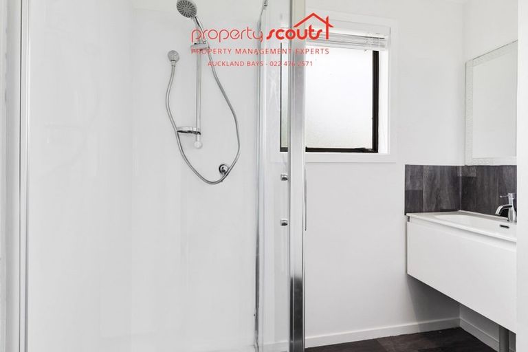 Photo of property in 551 Swanson Road, Ranui, Auckland, 0612