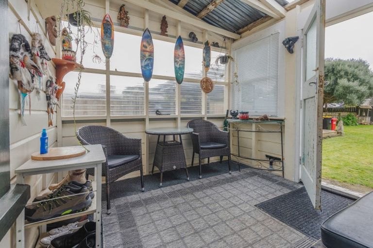 Photo of property in 26 Ross Street, Woodville, 4920