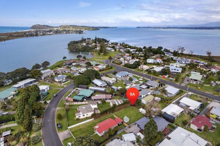 Photo of property in 9a Roretana Drive, Athenree, Waihi Beach, 3177