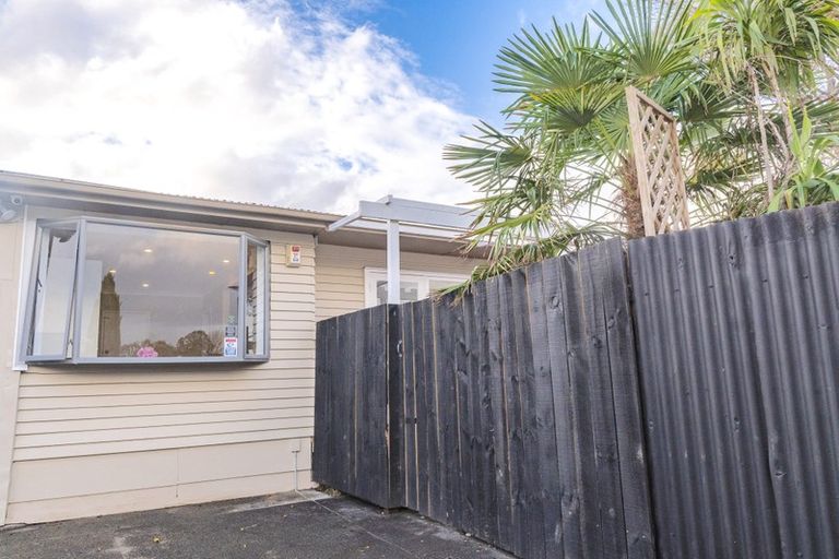 Photo of property in 16 Bettina Place, Manurewa, Auckland, 2102