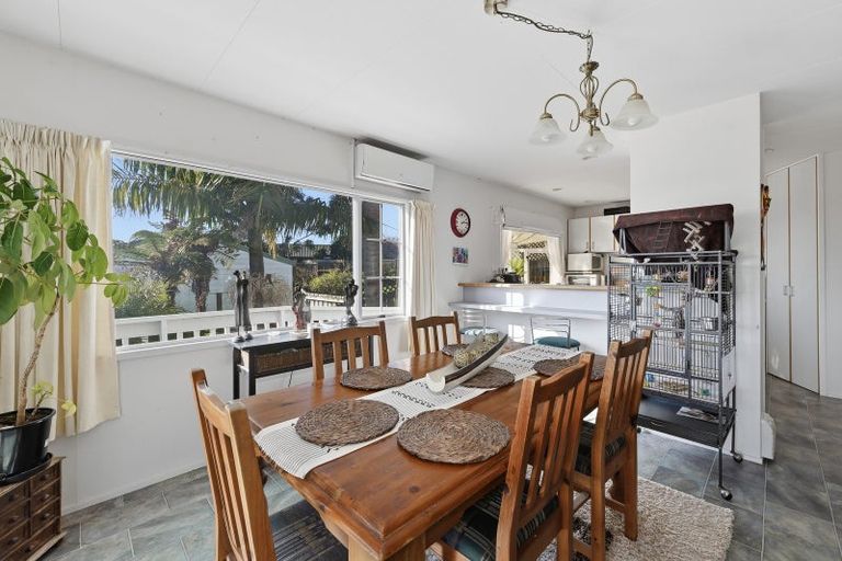 Photo of property in 9 Te Arawa Place, Welcome Bay, Tauranga, 3112