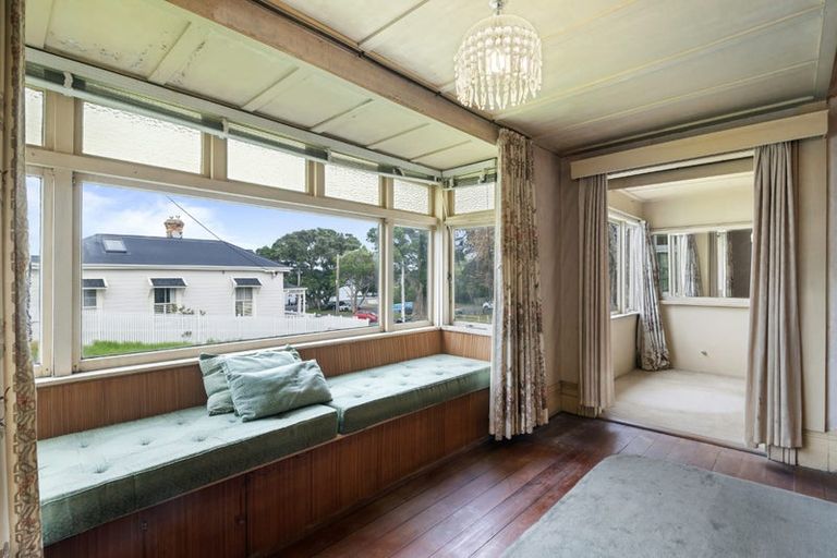 Photo of property in 10 Cheltenham Road, Devonport, Auckland, 0624
