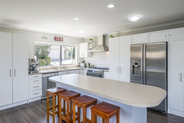 Photo of property in 7 Fytfield Place, Paraparaumu, 5032