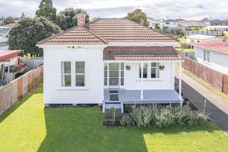 Photo of property in 192 Puriri Street, Castlecliff, Whanganui, 4501