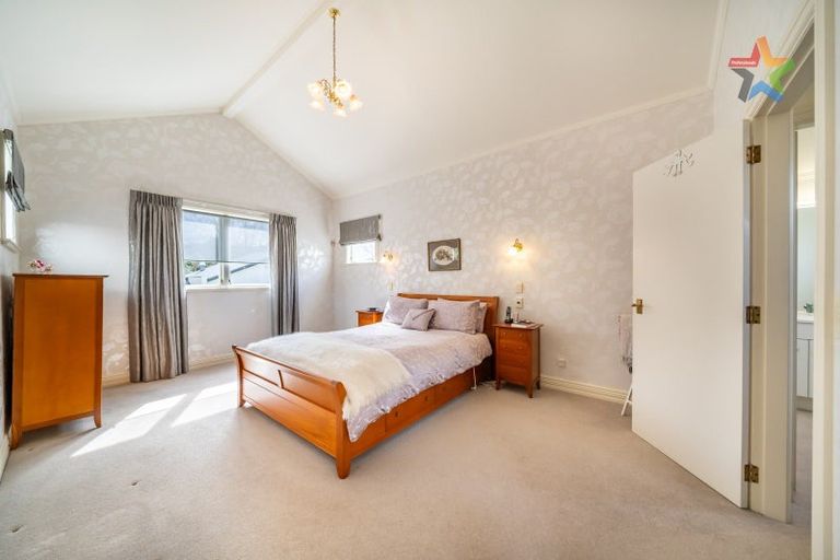 Photo of property in 1/127 Woburn Road, Woburn, Lower Hutt, 5010