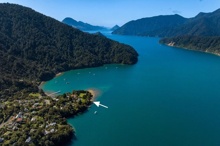 Photo of property in 25 Kamahi Road, Tennyson Inlet, Rai Valley, 7195