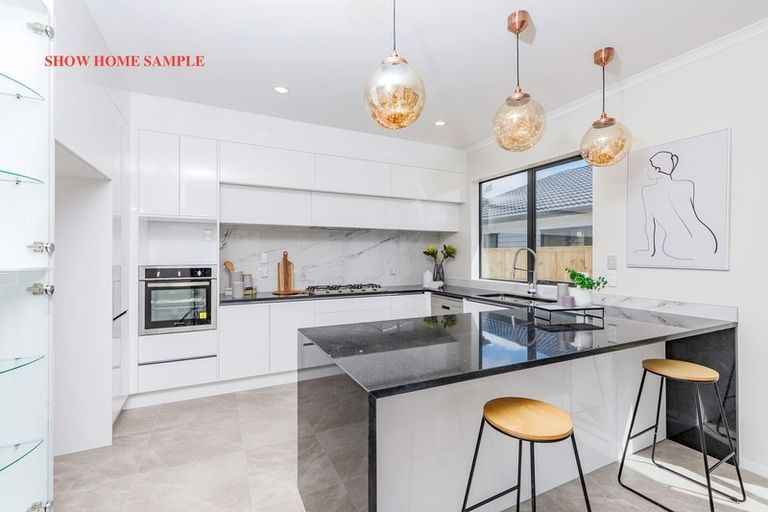 Photo of property in 13 Konoba Avenue, Kumeu, 0810