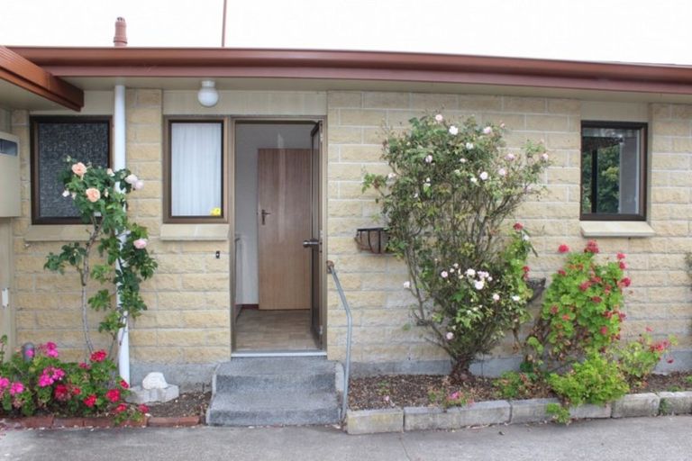 Photo of property in 18 Victoria Avenue, Dannevirke, 4930