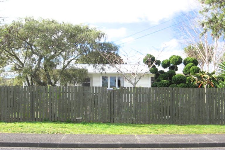 Photo of property in 10 Salas Place, Papakura, 2110