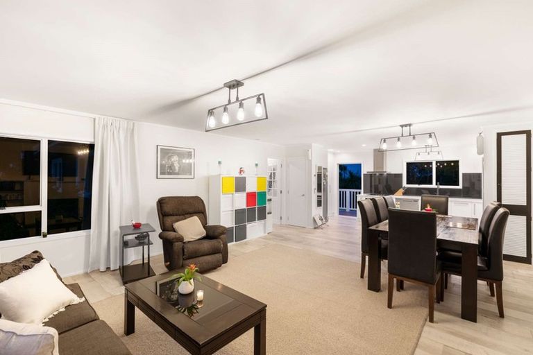 Photo of property in 83 Rangatira Road, Beach Haven, Auckland, 0626