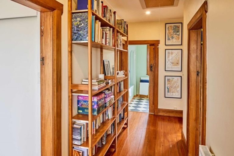 Photo of property in 7 Finnimore Terrace, Vogeltown, Wellington, 6021