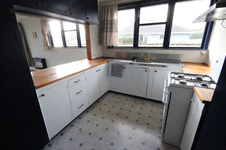 Photo of property in 8 Ayr Place, Hokowhitu, Palmerston North, 4410