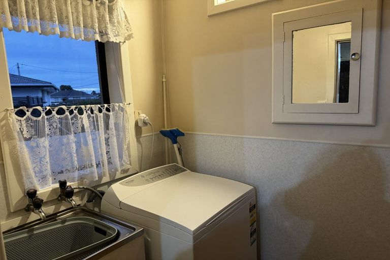 Photo of property in 37 Stobo Street, Grasmere, Invercargill, 9810