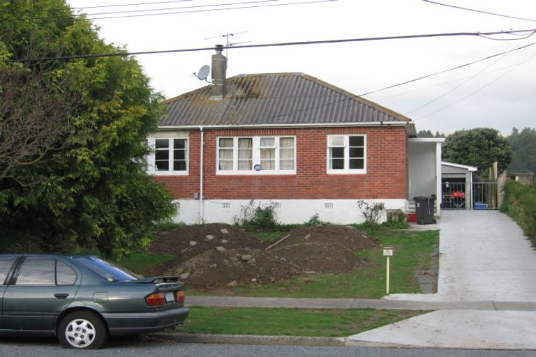 Photo of property in 70 Molesworth Street, Taita, Lower Hutt, 5011