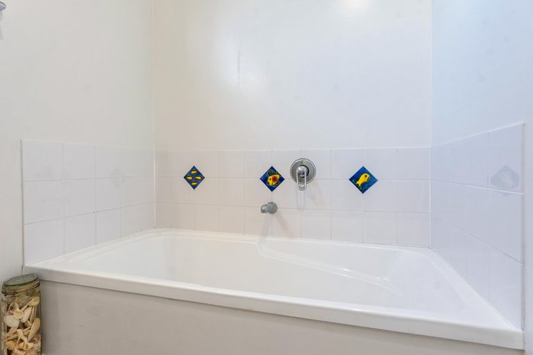 Photo of property in 68 Barrier View Road, Leigh, 0985