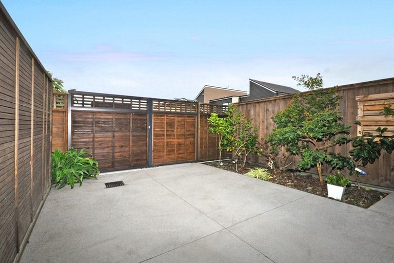 Photo of property in 31 Onekiritea Road, Hobsonville, Auckland, 0616