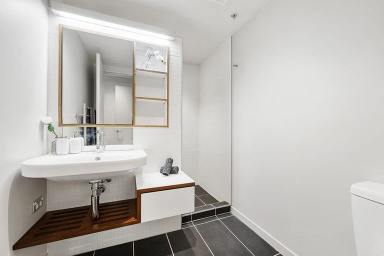 Photo of property in Piermont Apartments, 6d/82 Cable Street, Te Aro, Wellington, 6011