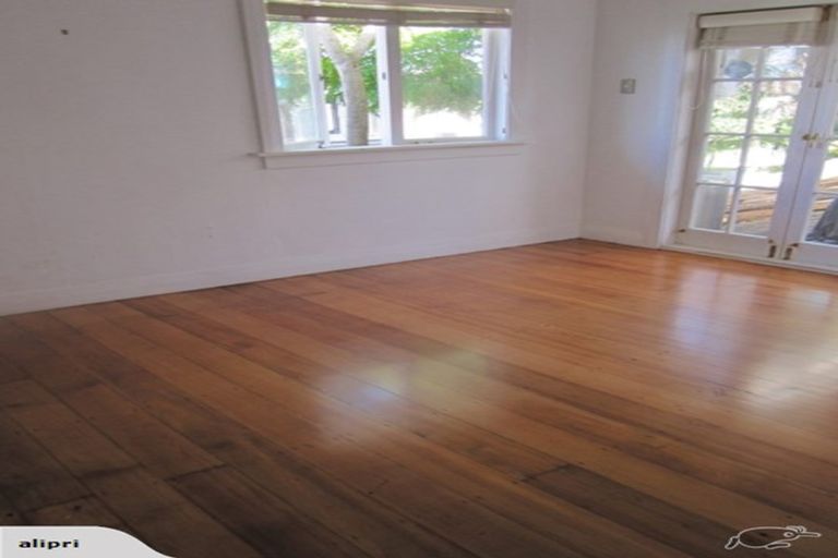 Photo of property in 1/15 Hemi Street, Narrow Neck, Auckland, 0622