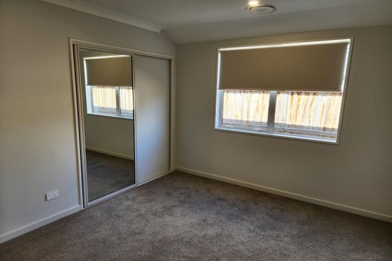 Photo of property in 5 Old Stone Lane, Cracroft, Christchurch, 8022