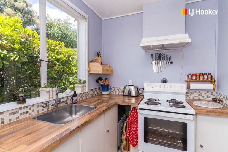 Photo of property in 96 Main South Road, Green Island, Dunedin, 9018