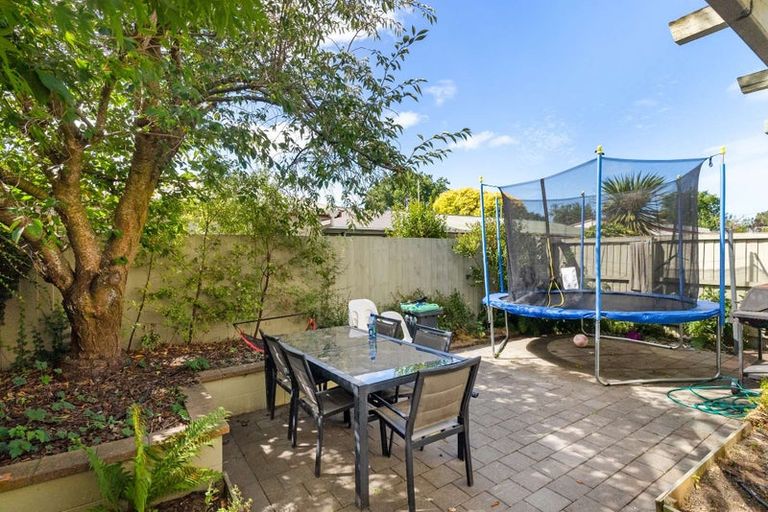 Photo of property in 4/61 Champion Street, Edgeware, Christchurch, 8013