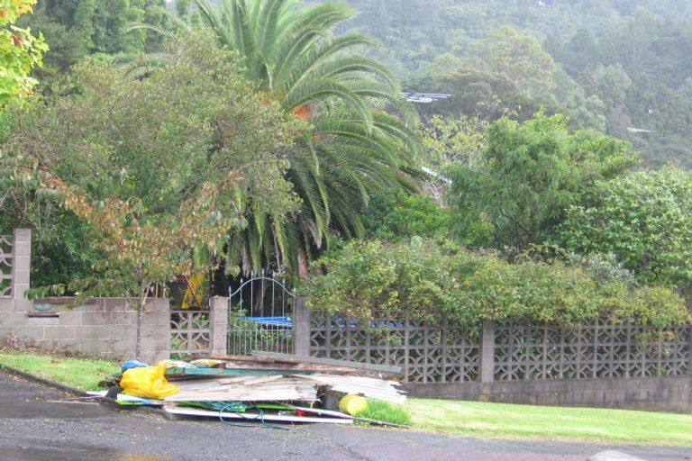 Photo of property in 217 Woodlands Park Road, Titirangi, Auckland, 0604