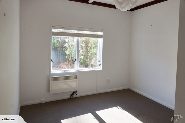 Photo of property in 40 Derwent Street, Island Bay, Wellington, 6023