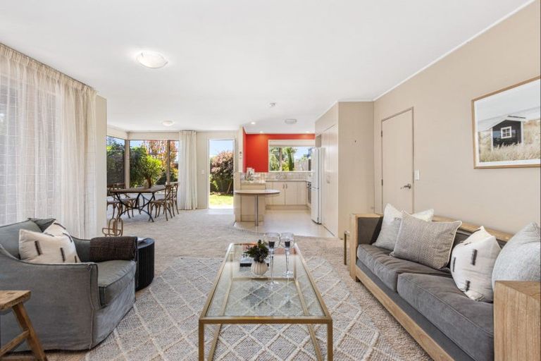 Photo of property in 82 Charles Street, Westshore, Napier, 4110