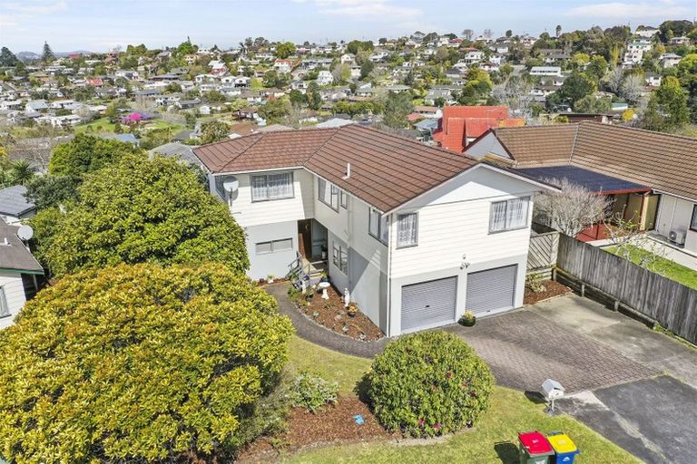 Photo of property in 29 Athena Drive, Totara Vale, Auckland, 0629