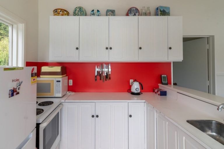 Photo of property in 6516 Christchurch Akaroa Road, Takamatua, 7581