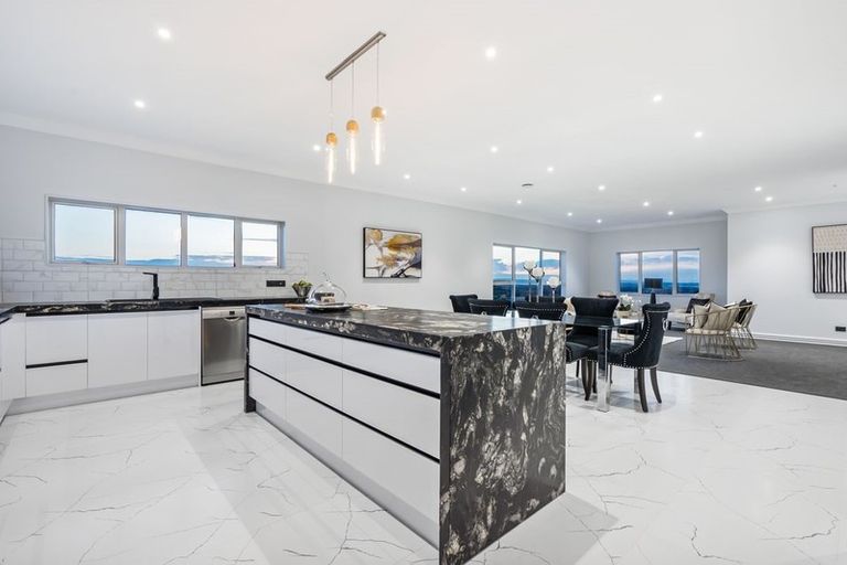 Photo of property in 26 Michael Bosher Way, Flat Bush, Auckland, 2019