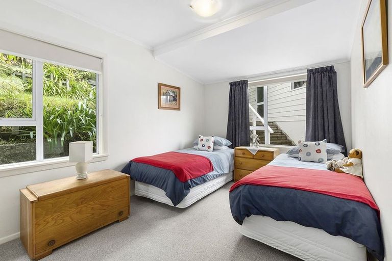 Photo of property in 9 Hampton Hill Road, Tawa, Wellington, 5028