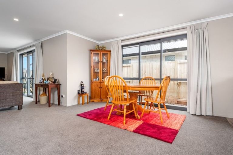Photo of property in 44 Te Kio Crescent, Papamoa Beach, Papamoa, 3118