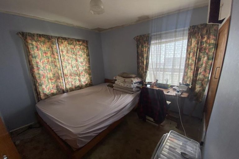 Photo of property in 15 Moor Avenue, Te Atatu Peninsula, Auckland, 0610