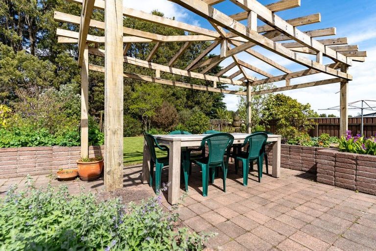 Photo of property in 19 Deller Drive, Carterton, 5713